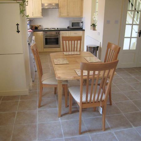 Falstaff Cottage For Up To 5, Stratford Upon Avon Exterior photo